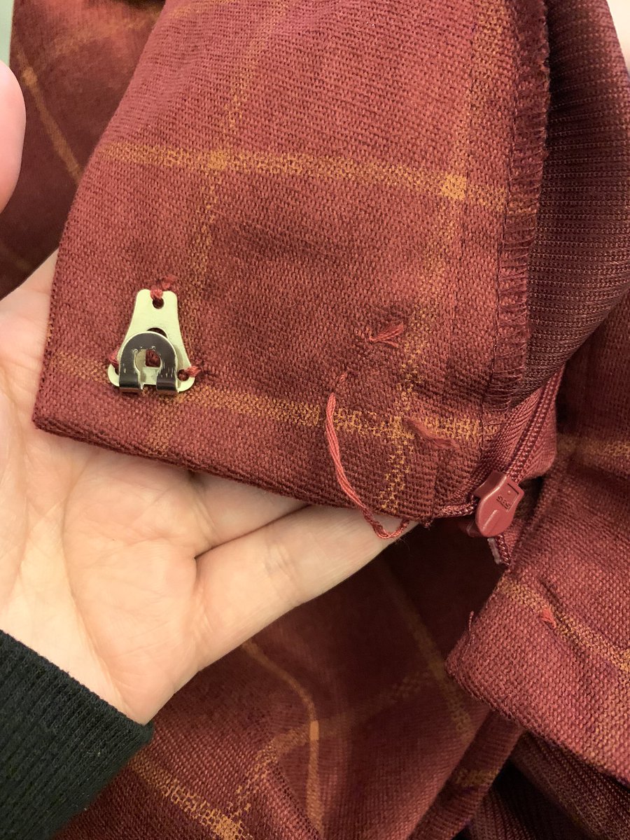Hey <a href="/uniquevintage/">Unique Vintage</a>, I love your stuff... but this clasp fell off after just one wear 😐