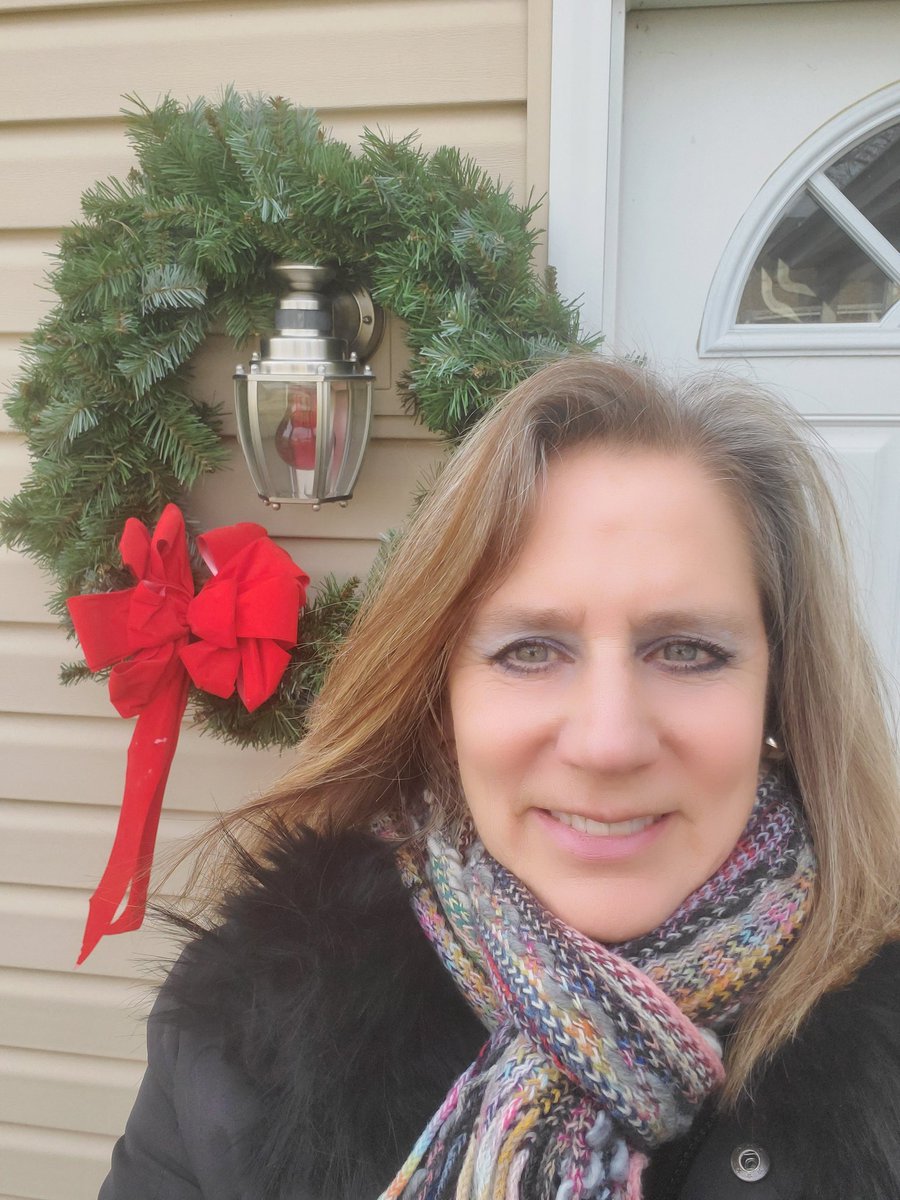 DebNovakGard's tweet photo. Off for final trip of year to Springfield, MO to meet the new recruiters! #TravelingBackPack #DayWithDeb #RecruiterLife https://t.co/PqEIN84sdB