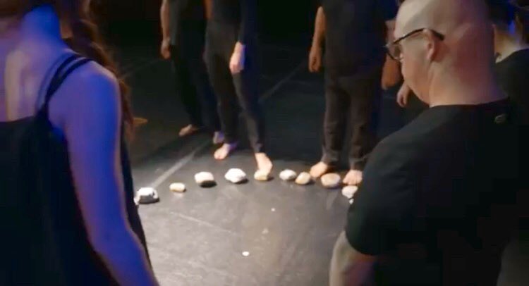 SanGregorio_A's tweet photo. Hoy he asistido a ver la obra de danza inclusiva Piedras, pieza creada en el marco de la residencia artística de Espacio Convergente Proyecto de @aspadir_ @PlenaMadrid y @FundacionRepsol 
Enhorabuena a la dirección y bailarines!! https://t.co/vHiW7N4FH7