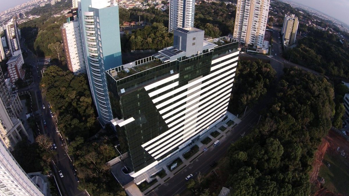 phinsprojetos1's tweet photo. O Eurobusiness, localizado no bairro Ecoville, trata 100% da água de consumo e conquistou a certificação inédita LEED Zero Water pela solução.
https://t.co/RQJQNTcyaf

https://t.co/IEbo6AFU82 https://t.co/OUN83A4q93