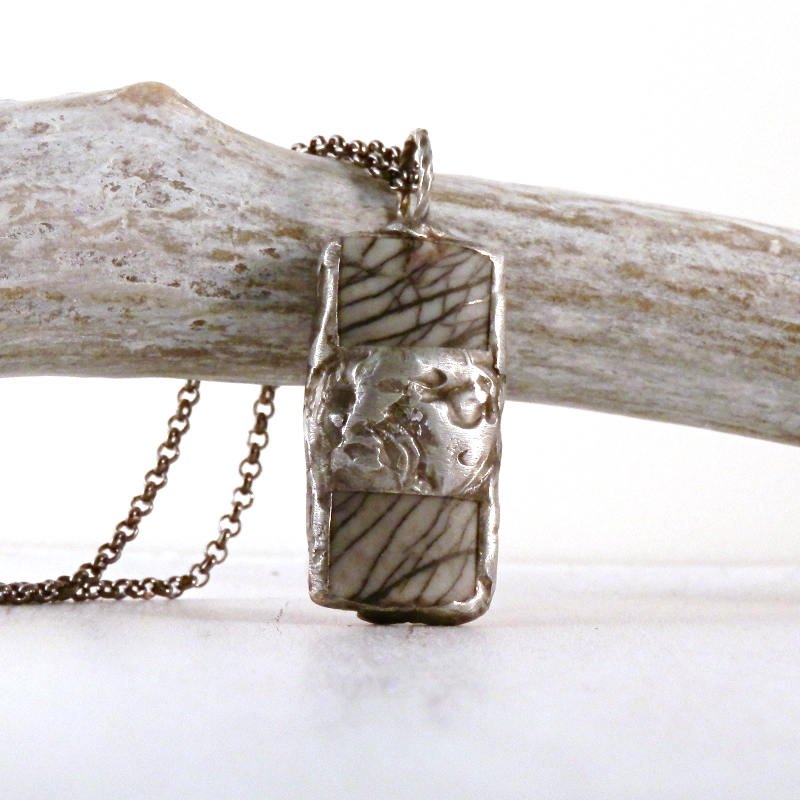 jolieglace's tweet photo. Jasper necklace, spider web jasper, boho chic, picasso jasper, rustic necklace, silk stone pendant, bohemian style, tiffany technique, https://t.co/QebQKGKBBx #terrarium #handmadejewelry #bohochic #gypsy #realflower #woodland #handmade #BohoChic https://t.co/nygKOzact5
