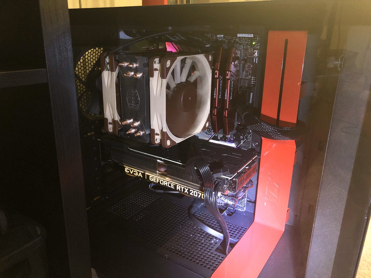 neoncloudff's tweet image. #myfirstPC