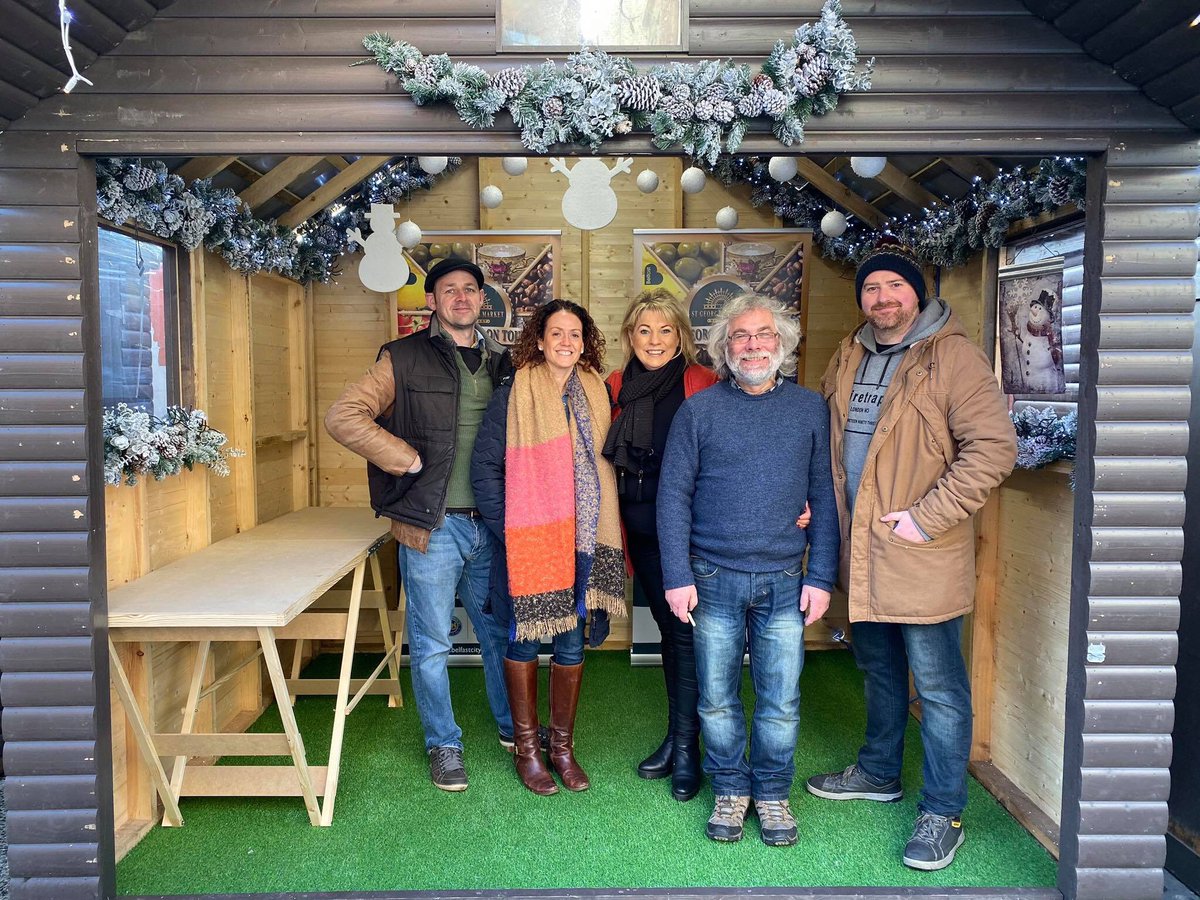 TopFloorArt's tweet photo. Looking for those last special gifts - call in to @TopFloorArt in #Saintfield - we are open til 7pm on Thursday.
Find Stephen & Top Floor Art stall based at the @StGeorgesBEL #Belfast chalet at #CityHall #ChristmasMarket on Tuesday and Wednesday - with #MarkGraham #FineArt. https://t.co/PWL0OTuwax