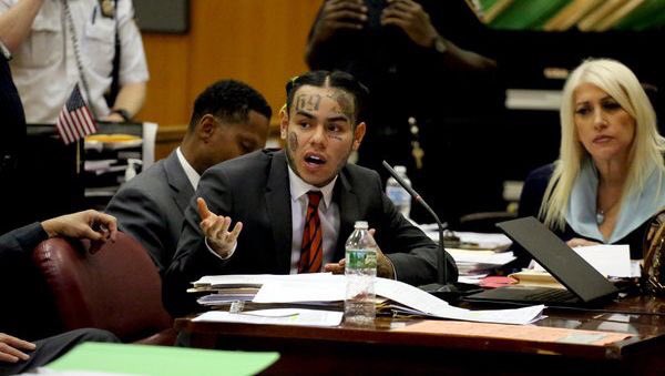 OnSMASH's tweet image. BREAKING: U.S. Federal Government and DA officially dropping every charge against #6ix9ine in #Tr3yway case. 

He’s being released from jail in 72 hours. 👀

onsmash.com/s/9gcnt