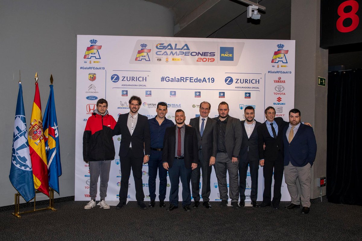 MotorReal's tweet photo. Nuestra presencia en la Gala de Campeones de la @RFEdeA Real Federación Española de Automovilismo, como organizadores del Cto. de España Montaña Virtual, aportando, además de los ganadores del certamen, el moderno simulador de movimiento de ImSim. @CeMvirtual https://t.co/w6s6rvThmV
