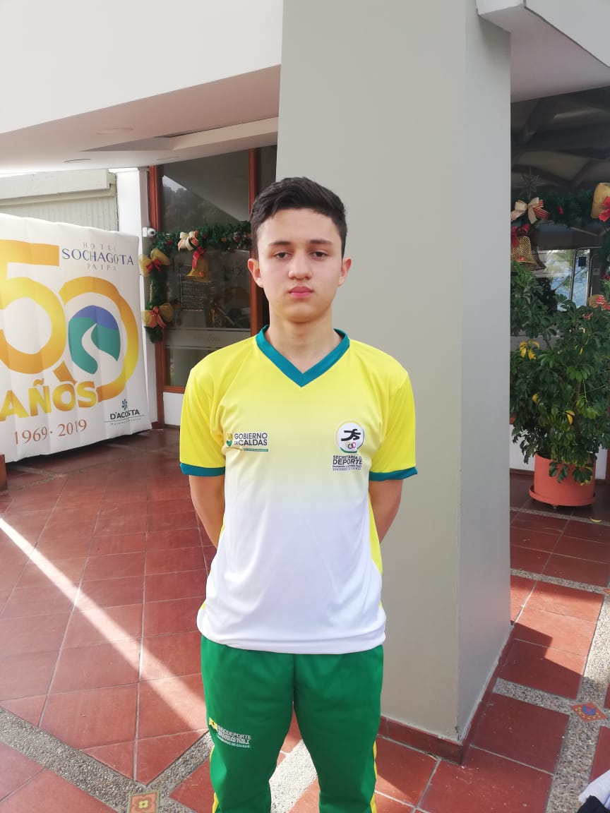 esgrima_caldas's tweet photo. Felicitaciones a Juan Manuel Giraldo por su logro conseguido en los Juegos Supérate Intercolegiados 2019 realizados en Paiba, durante este fin de semana.👏
@SecDeporteMzl
@secdeporcaldas
@colombiaesgrima
@Superate_Col
#FinalNacionalSupérate2019
#orgullocaldense
#juntosporladeoro https://t.co/6TAyUuwna3