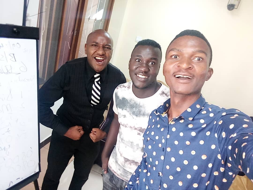 lawimwenda10's tweet photo. Asanteni #Mwanza kwa shughuli ya leo mlifanya ikafana sana.
Huu ndio mwanzo wa Mambo makubwa sana. Mambo ni bul bul🔥🔥🔥🔥🔥🔥🔥🔥🔥🔥🔥🔥
. Tuendelee kubadilisha maisha ya watu kifedha, kiafya na kifikra. Tunakoelekea ni pazuri kuliko tulipotoka. #neolifeclub #neolifestyle https://t.co/0Ks2sDDMzY
