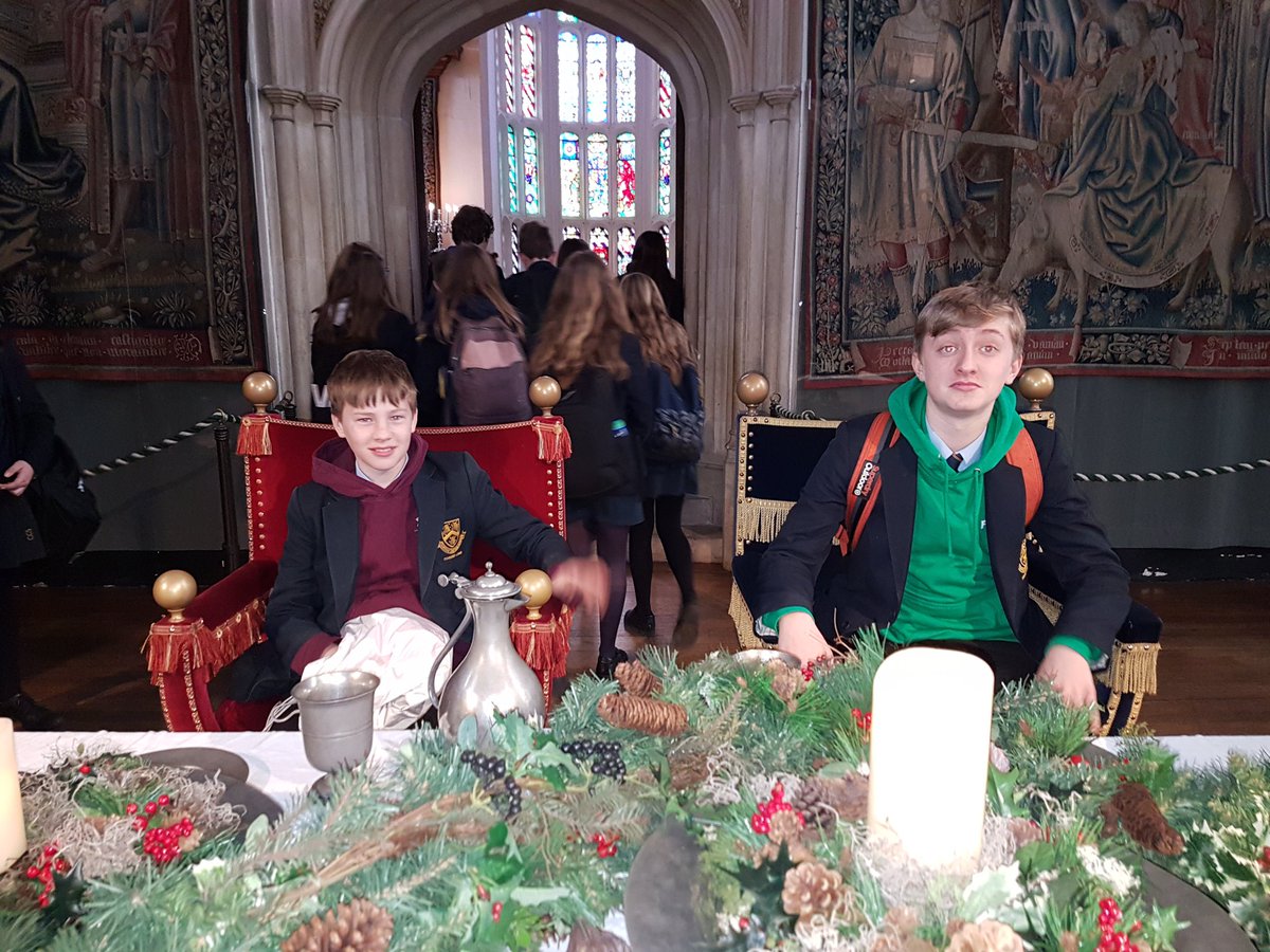 CCS_History's tweet photo. Exploring the Tudor Apartments at Hampton Court Palace. Yr 8. #InspireEmpowerExcel https://t.co/Vthi8tICTK