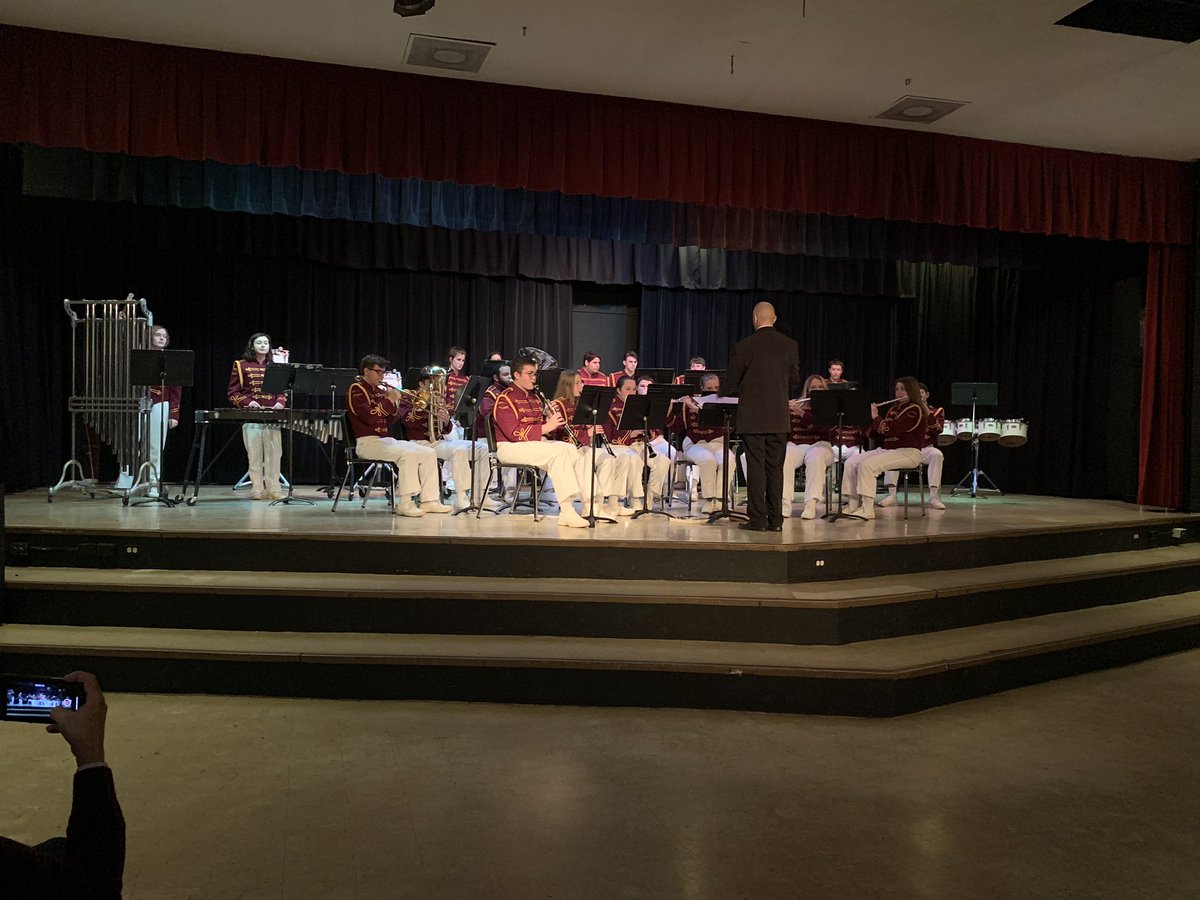 SauraPride's tweet photo. 2019 Christmas Concert https://t.co/CsJnuJJLAG