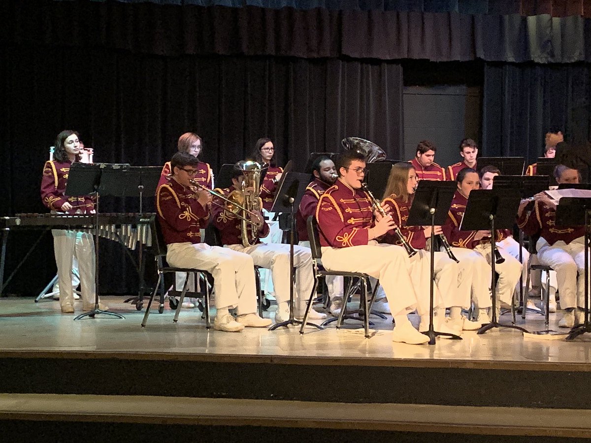 SauraPride's tweet photo. 2019 Christmas Concert https://t.co/CsJnuJJLAG