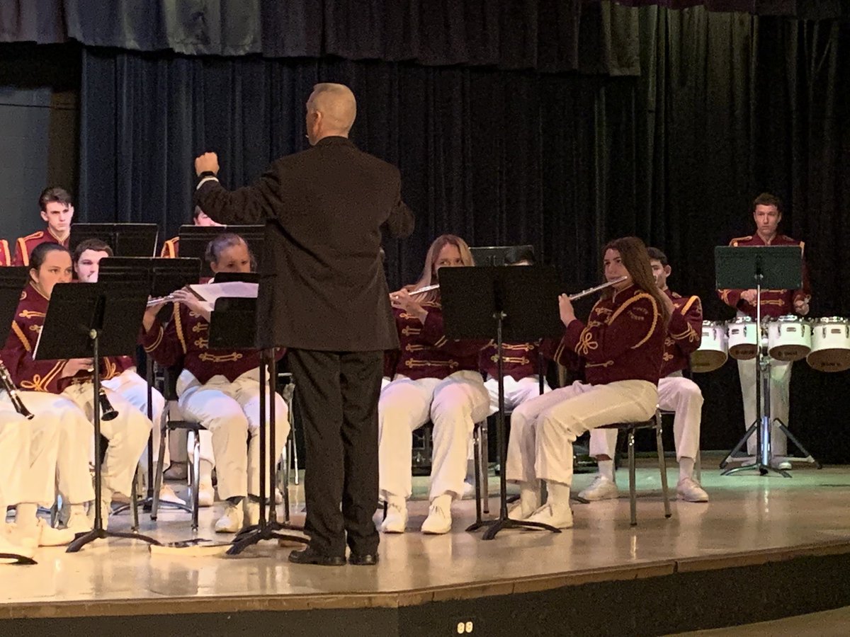 SauraPride's tweet photo. 2019 Christmas Concert https://t.co/CsJnuJJLAG