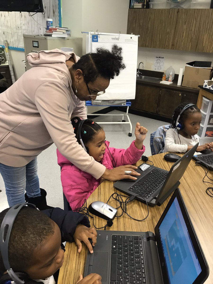 LenardITC's tweet image. These #FisherFlamingos Kinders can’t get enough coding! And they’re awesome at it! 👏👏👏 #CodeRPS #WeAreRPS #HourOfCode @kodable @RPS_Schools @RVAITRTs @kmroseberry