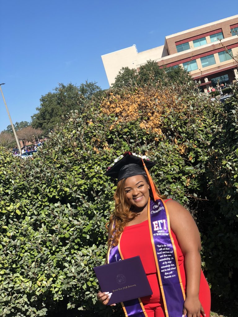 unique_chasee's tweet photo. Yesterday I graduated from THE Prairie View A&amp;M University!! I am now a PV alum💜💛 #ToGodBeAllTheGlory #PVAMU https://t.co/tSa8q6F4cW