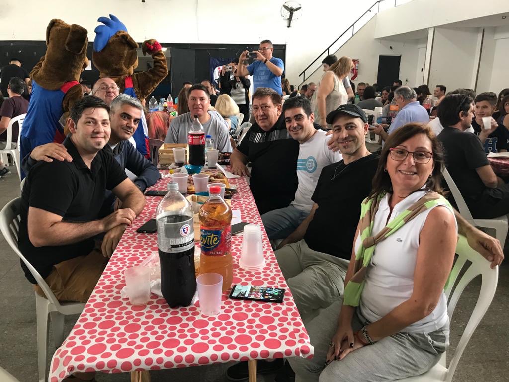 Gracias a estas dos personas maravillosas que son ni mas ni menos las maximas autoridades de <a href="/febamba/">maria fe bamba</a> y el flamante presidente de <a href="/cabboficial/">Argentina Básquet</a> por estar y por acompañar siempre a los Clubes de Barrio. Recibirlos en nuestra casa es un placer. Que viva el Basquet. 🏀<a href="/BasquetCSyDLH/">Las Heras Basquet</a>