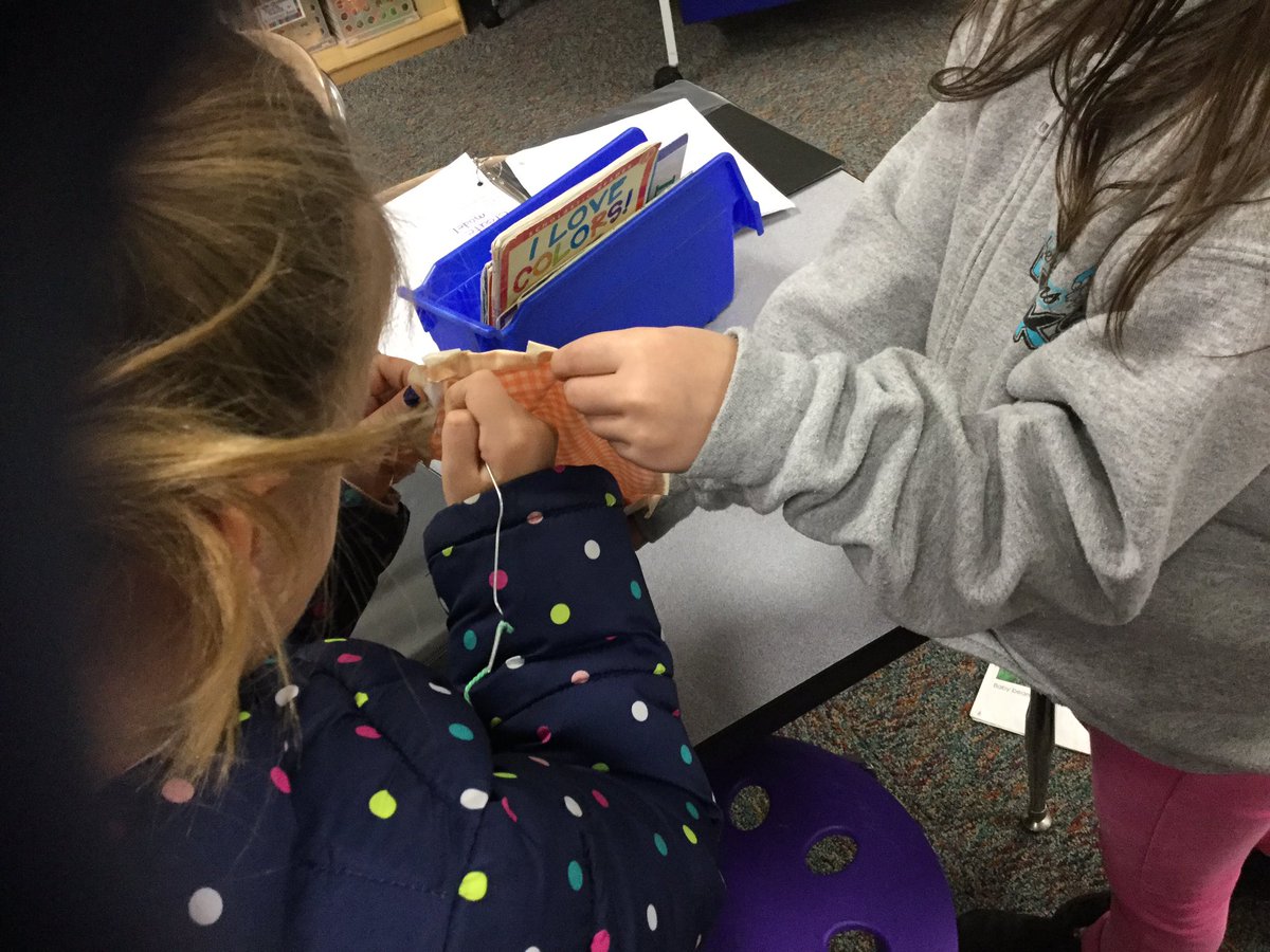 ReneeLWhite5's tweet photo. What a #geniushour! Ss began sewing a magnetic mitten to pick up paper clips, earrings, etc., constructing a car from their @Seesaw diagram, restructuring a parachute after evaluating their 1st flight ,& creating a @LEGO_Group book @Seesaw . #HAWKSsoar #GeniusIsElementary https://t.co/3z1IKhssEz