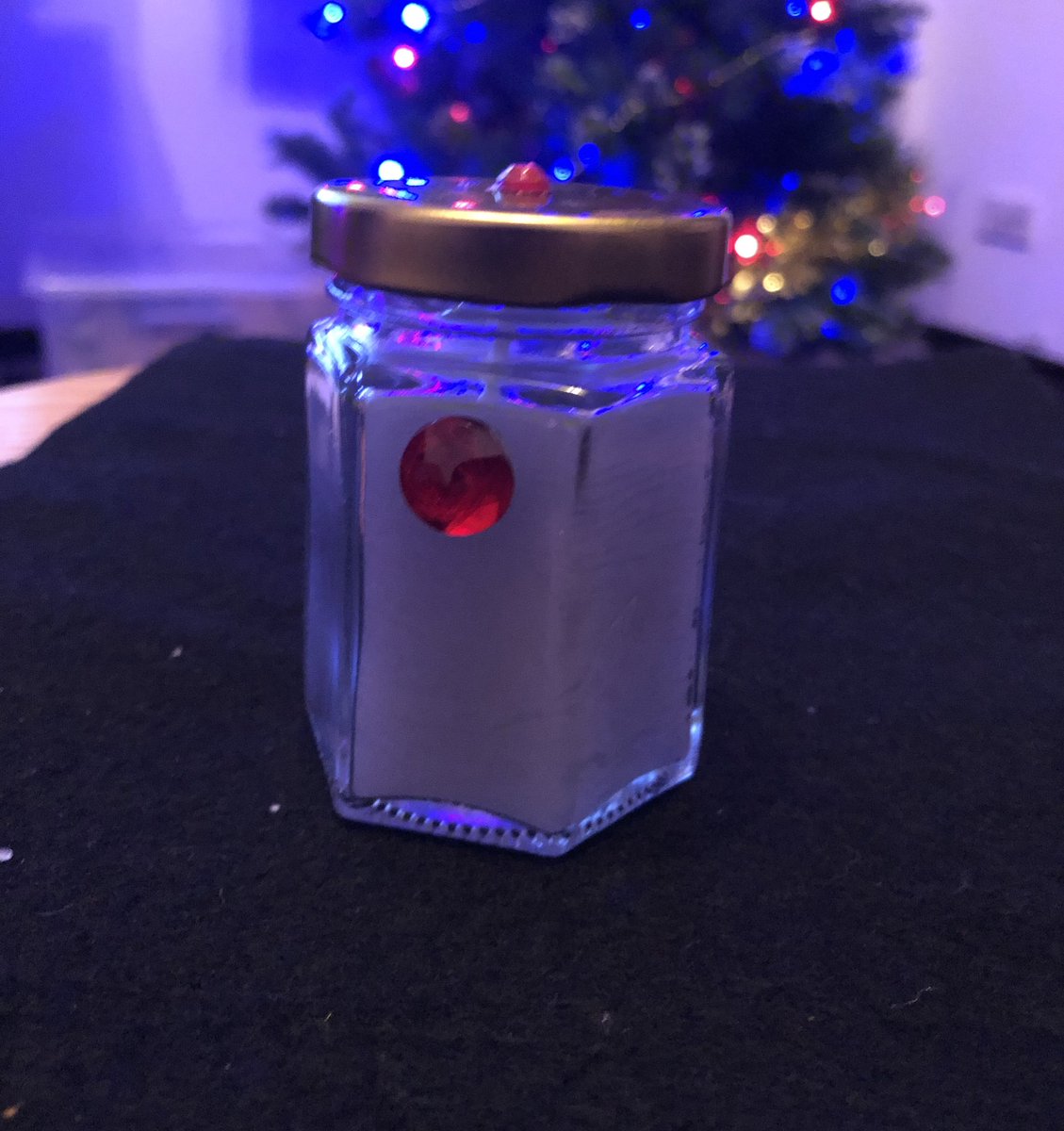 CandlesRoscoes's tweet photo. Hand made with love 💓 lots more at 
https://t.co/ASQOklNYFK 
#candles #cute #etsy #giftidea #present #christmas #christmastree #SmallBusinessSaturday #lovecandles #handmade #handcrafted #CraftedForTheHolidays #crafting #hobby #hobbycraft #HappyHoliday #HappyHoligays https://t.co/d19dhxl7Og
