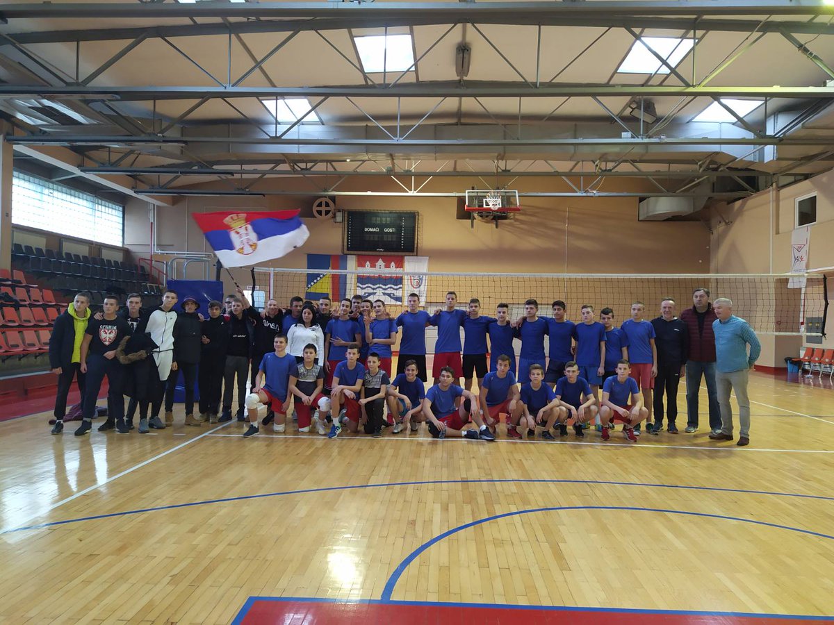 dusatravar's tweet photo. I ovaj vikend je prošao u znaku školskog sporta. Nastavljene su lige u odbojci i malom fudbalu osnovnih i srednjih škola grada #Banjaluka
#školskisport #schoolsport #MOIRS https://t.co/KRffW2D0Vt
