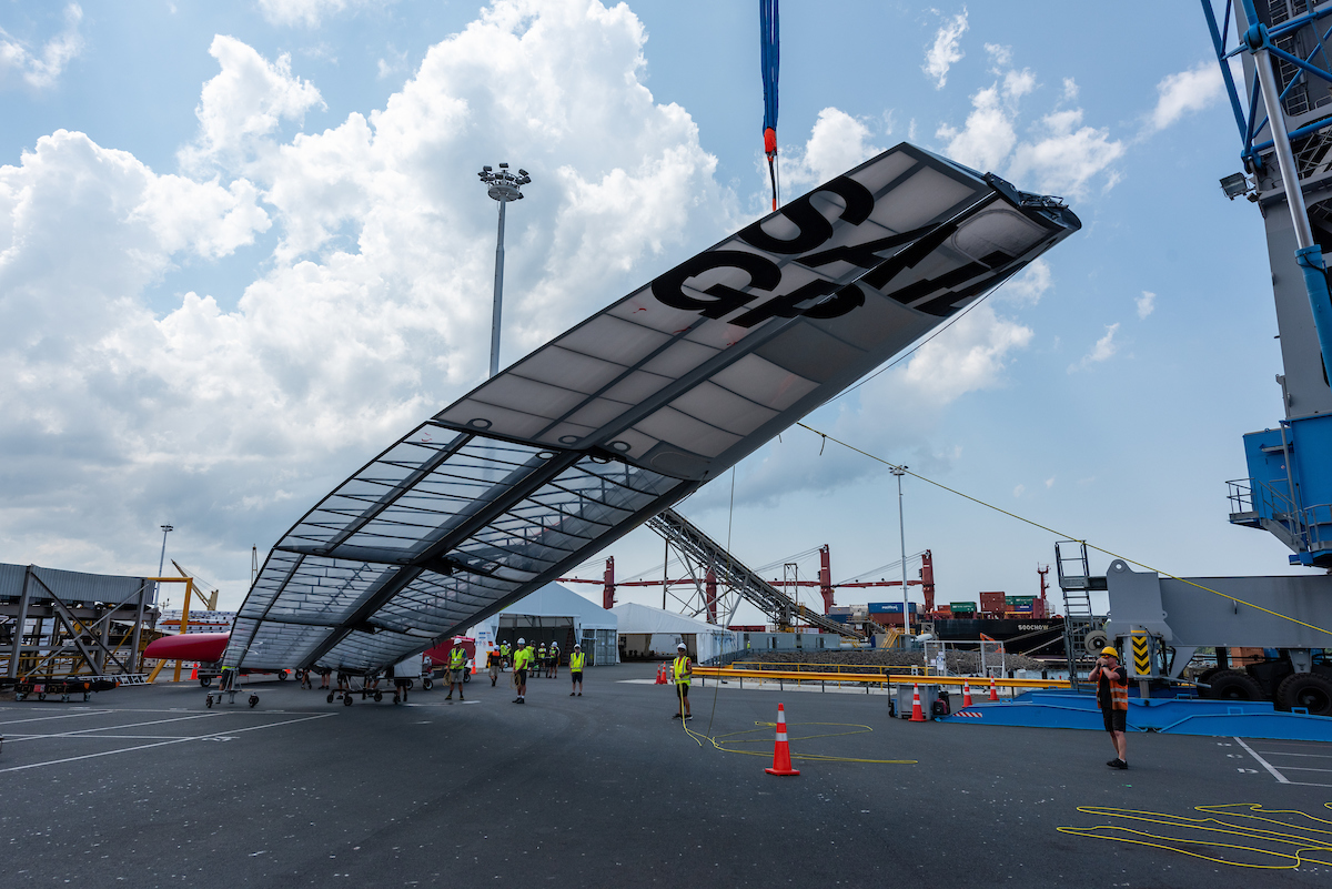 Une nouvelle aile pour le #F50 est en cours de test en Nouvelle Zélande
Elle va permettre un meilleur contrôle et d'aller encore plus vite 🚀
Vivement l'Event 2 à San Fransisco, le 2 et 3 Mai 📅

#SailGP