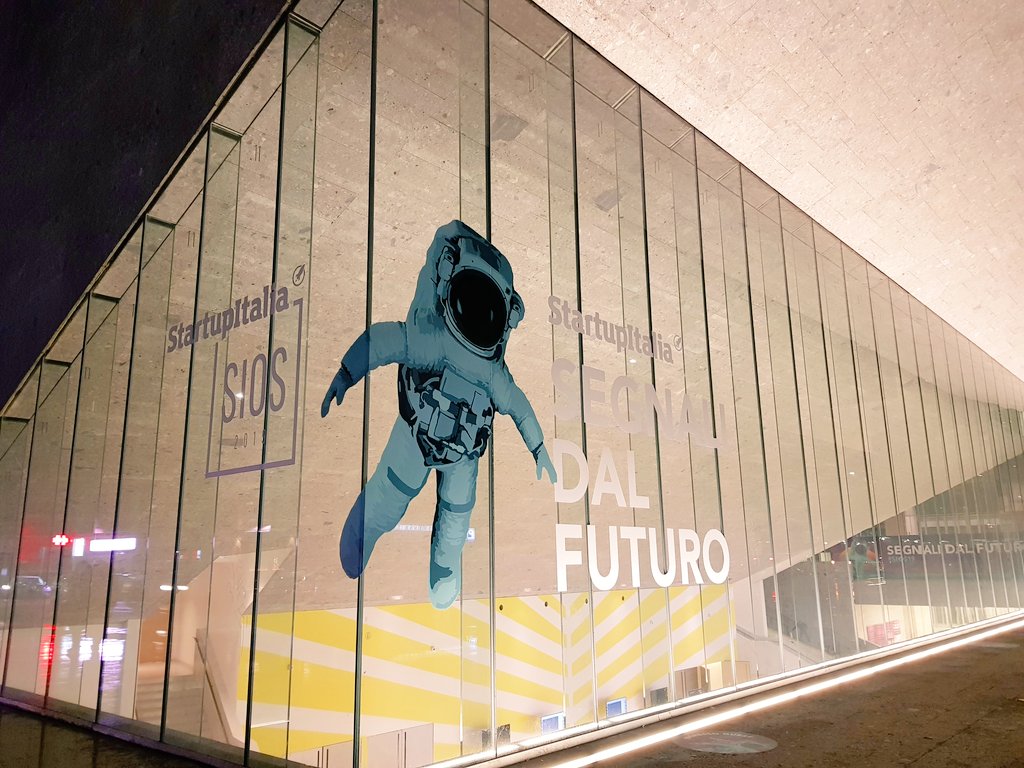 gpcolletti's tweet photo. Notte prima di #SIOS19 🚀🚀🚀@startup_italia @Unibocconi @NanaBiancaItaly @MISE_GOV https://t.co/a79vTEea76