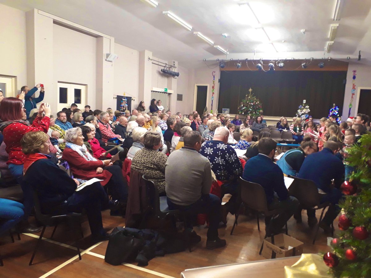 guilsfieldyfc's tweet photo. WOW! What a fantastic turn out from our community for a festive night of carols - especially happy to have our lovely @guilsfieldcp pupils (and future young farmers!) join us. 
An amazing standard of Christmas Trees entered into the annual competition to Brownies on their win! https://t.co/LAjKRqs3SA