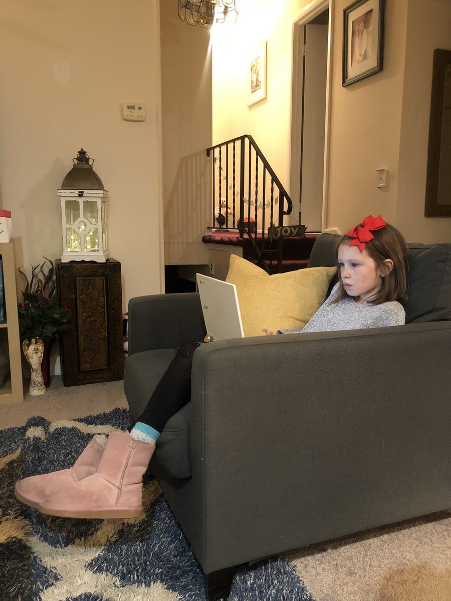 lbbligh's tweet image. She’s been doing her #HourofCode2019 since Friday after her @ShrevewoodES class participated #GirlsWhoCode #gowiseowls