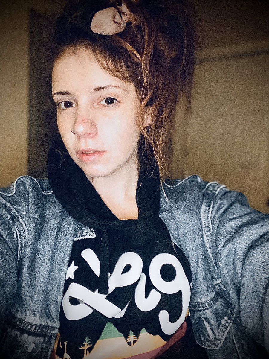 ohhaugust's tweet photo. Going for homeless drug dealer here: https://t.co/W1Z9m9nfEN
