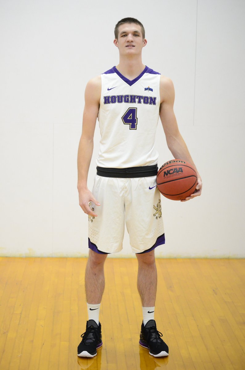 Houghton_MBB's tweet image. Shoutout to senior, Kyle Donk as he recorded career highs with 10 points and two blocks on Saturday! @JustDonkIt 
#JoinThePursuit
