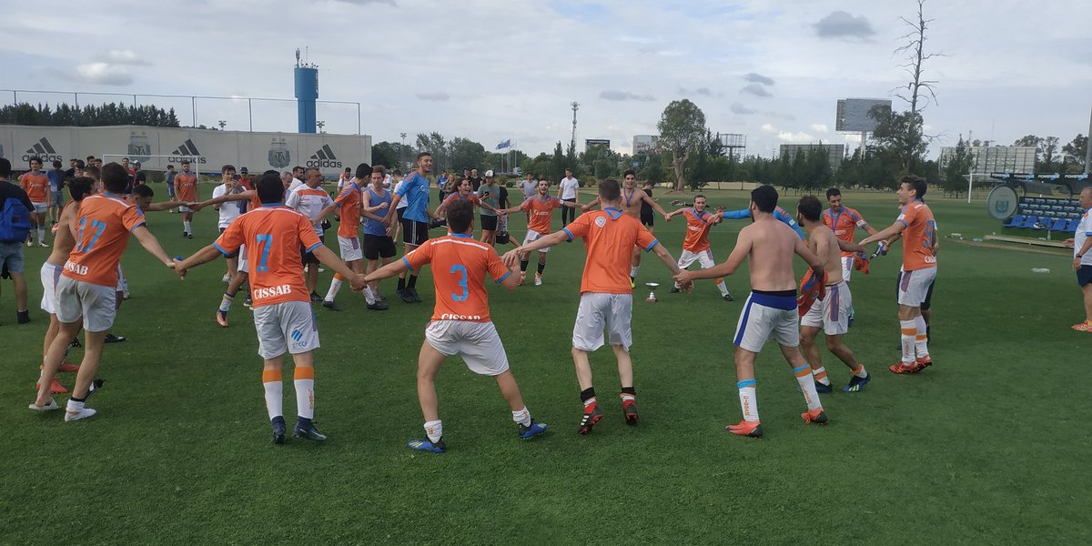 FACCMA_Arg's tweet photo. Resumen de las finales de la #CopaFACCMA
#Macabi y #CISSAB ganaron tres finales. El Naranja ganó todas las que jugó, mientras que los de San Miguel cayeron solo en Sub 23.
#Hacoaj #Barkojba #EscuelaScholem #Lamroth y #Csis ganaron una.
3 partidos se definieron por penales. https://t.co/MCFPRdw9hO