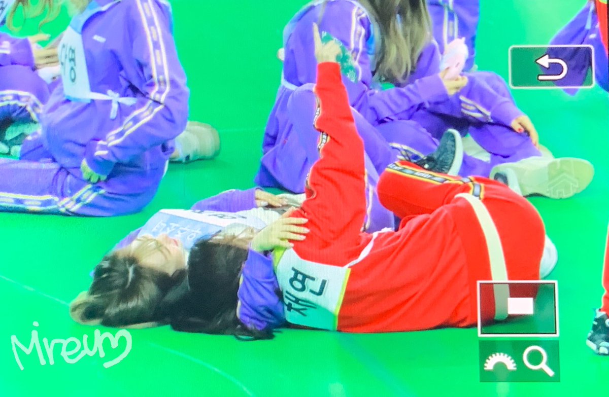 mireum_0's tweet photo. 아육대 힘들지만,, 이거볼라고 왔어요..😭😭

191216 뎡챈 프리뷰 #연정 #채연 #뎡챈 https://t.co/TmQxcUtHTw