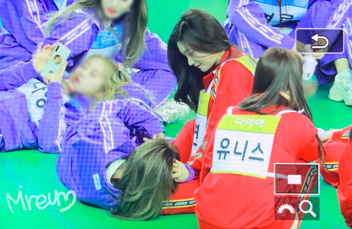 mireum_0's tweet photo. 아육대 힘들지만,, 이거볼라고 왔어요..😭😭

191216 뎡챈 프리뷰 #연정 #채연 #뎡챈 https://t.co/TmQxcUtHTw