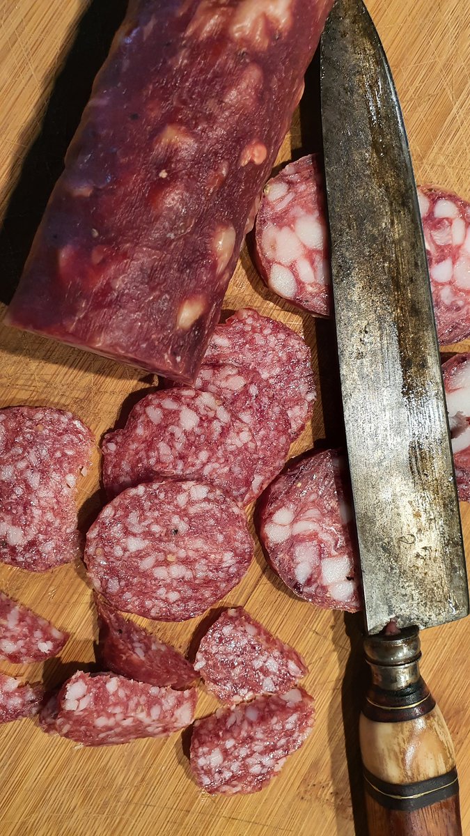 Esperando para ver En Foco en familia, con picada y parrilla de <a href="/OttonelloUy/">Ottonello</a> 
#salamemilan 
#chacarero
#EnFoco