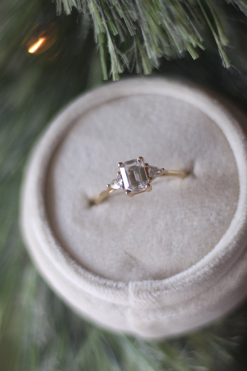 itiswattles's tweet photo. She said yes!! This lucky gamer is now engaged to future mrs. wattles! 2020 is gonna be huge 👏🙌🔥 https://t.co/SmdQqwpke0