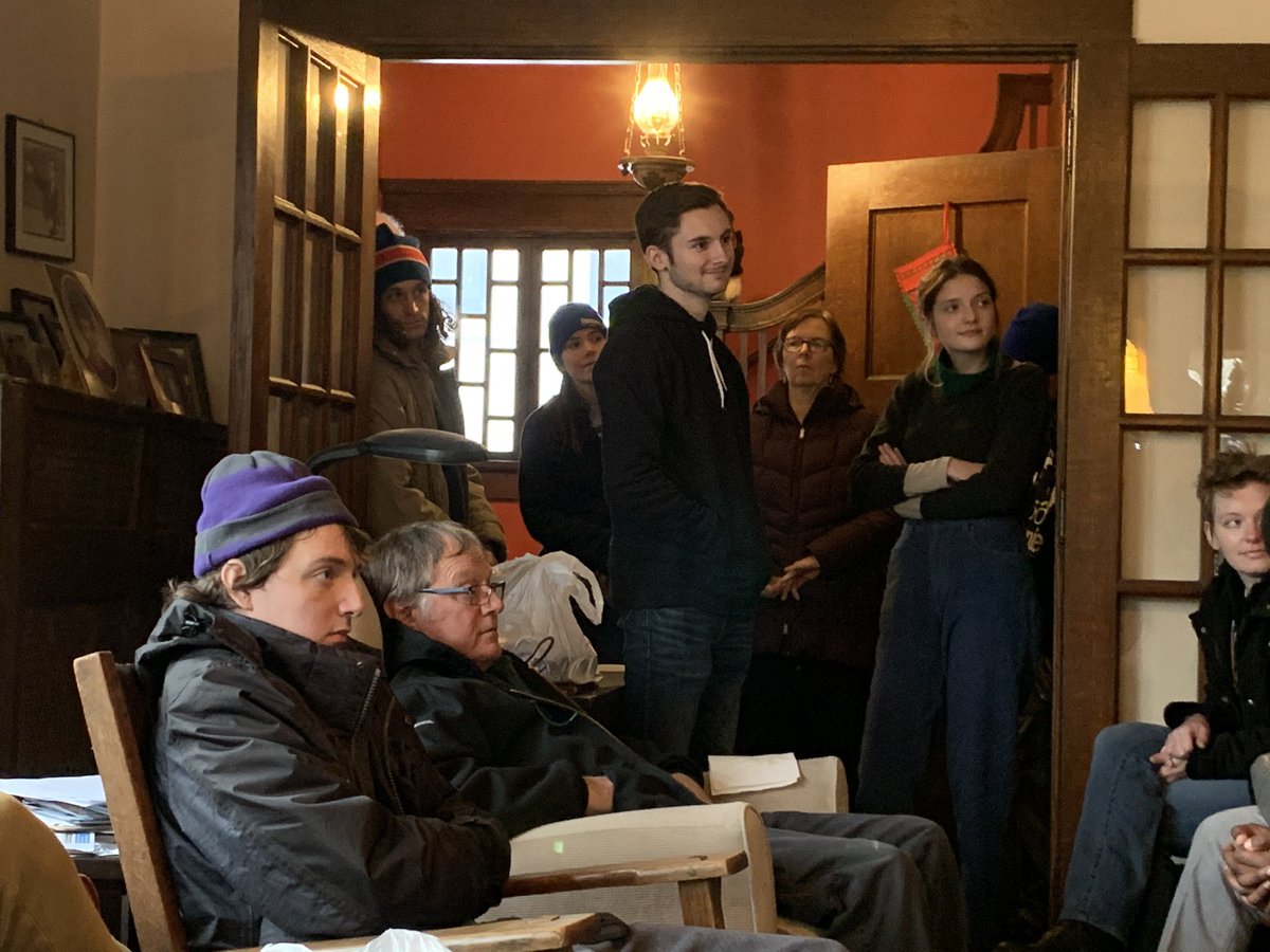 applefacebri's tweet photo. Room full of Berners in Dubuque, IA ready to knock doors for the Political Revolution! #Bernie2020 https://t.co/mt4TfHvw2J