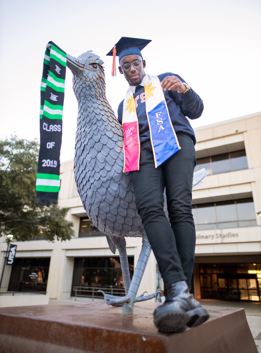 YvngLes's tweet image. I’d be lying to you if I said this journey was easy, it was filled with twists and and turns but here I am at the finish line. Words can’t describe how phenomenal it feels.🙏🏿

University of Texas at San Antonio 
BBA in Cyber Secuirty 🌐
Dec 16th 10am 🎓
#UTSAGrad19