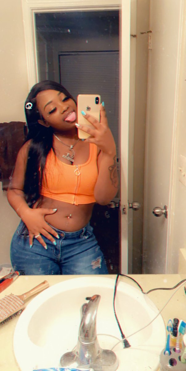 GlitterGirlGlos's tweet photo. Real Bougie Bitch 🧡
#Gloss🤩 https://t.co/AcMU6Jk7Sq