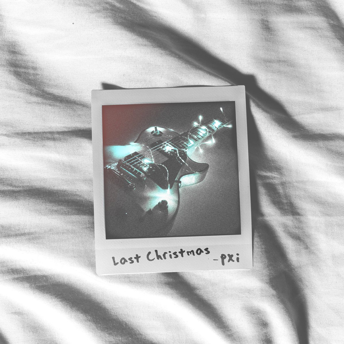 ProsandiCons's tweet photo. Something festive drops at midnight ❤️💚❤️ https://t.co/A62Jrbsm3a