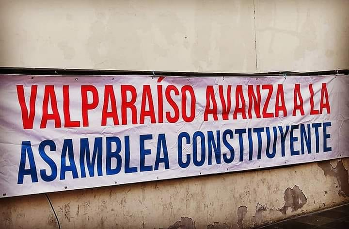 JorgeSharp's tweet photo. En histórica #ConsultaCiudadana de Valparaíso participaron 80.400 personas
El 94% está de acuerdo con Nueva Constitución
El 83% está de acuerdo con #AsambleaConstituyente
El 86% está porque sea plurinacional y paritaria
El 84% está porque resultados de Cabildos sean vinculantes https://t.co/63CMiXYwwT