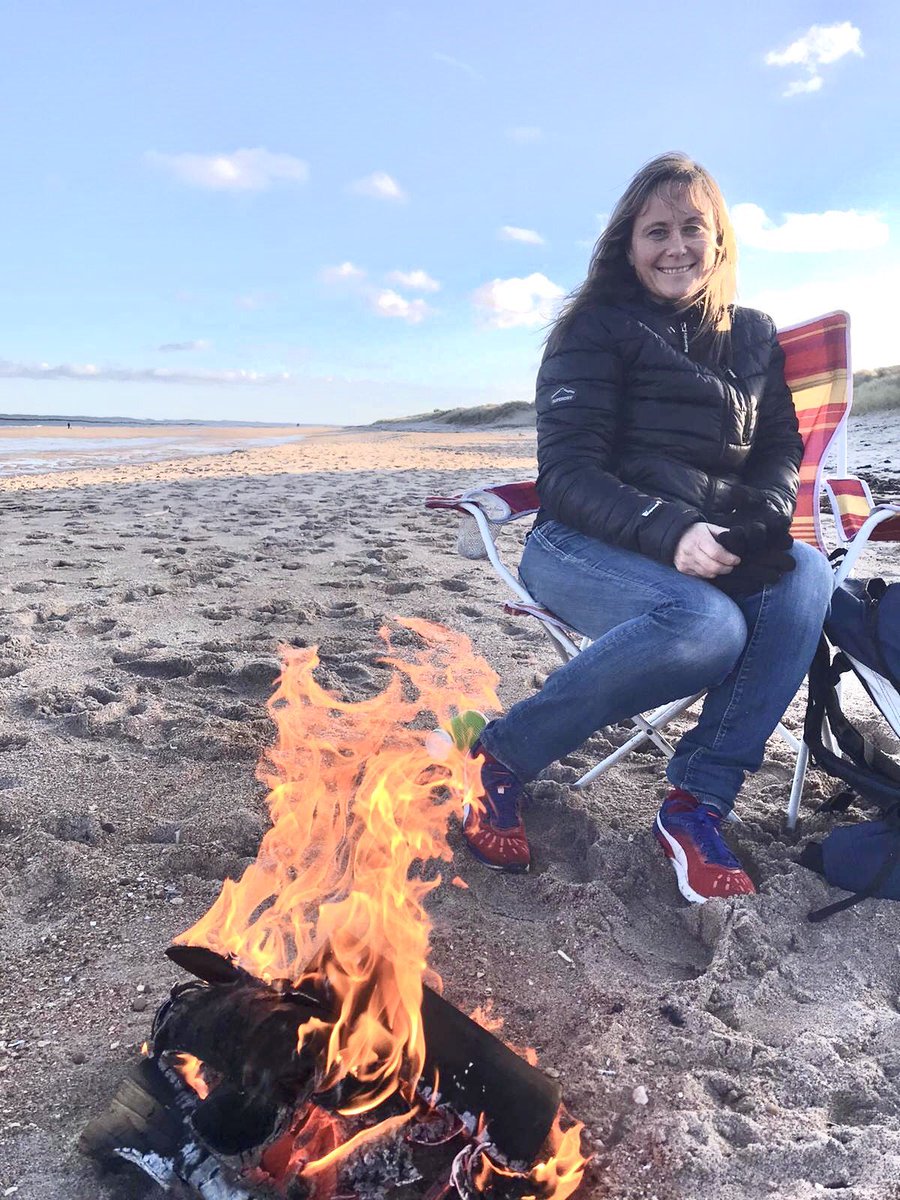 Silly seasons is upon us! Take some time to soothe your soul... breathe more easily ... and just be!! For me it’s always about being outdoors, especially by the sea! What hits the spot for you? #mentalwealth #microadventures #festiveselfcare