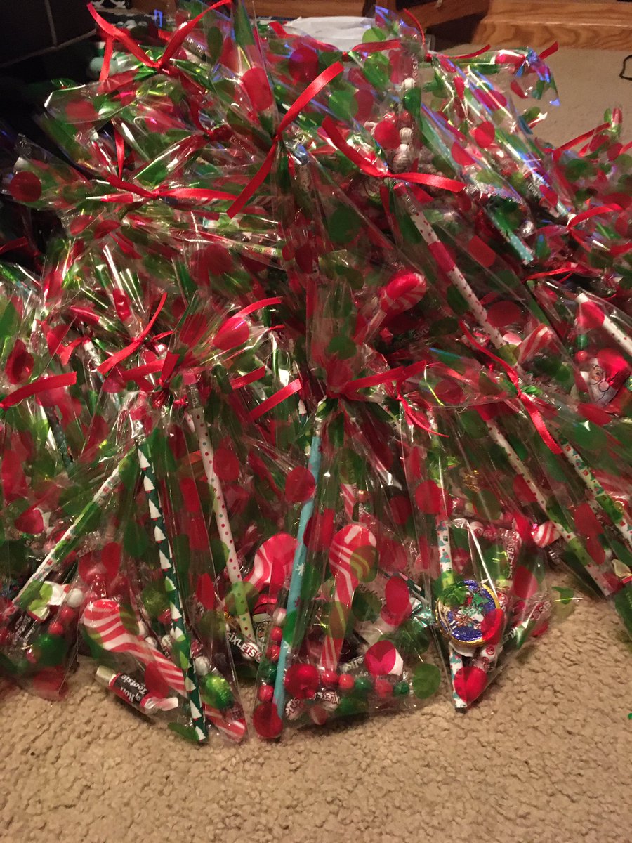 TX_MsMelton's tweet photo. Tomorrow is all about spreading the holiday cheer in my classes! #Room1328 #WeAreGR https://t.co/5gJuY5XbCn