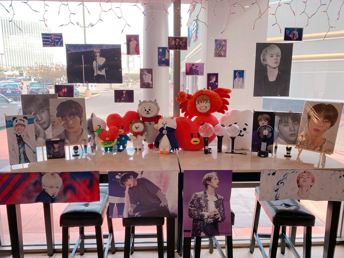 SadinYellow's tweet photo. Thank you so much again @htownktown for letting me be a vendor! Super happy to have meet everyone and a big hug to those who supported me ๐ฅบ๐ Iโll see yโall next weekend for the last TaeJin event เฌ(เฉญ*หแตห)เฉญ* เฉโกโงโห #itsyoucafehtx #taejin https://t.co/j5NZ6zVFtP