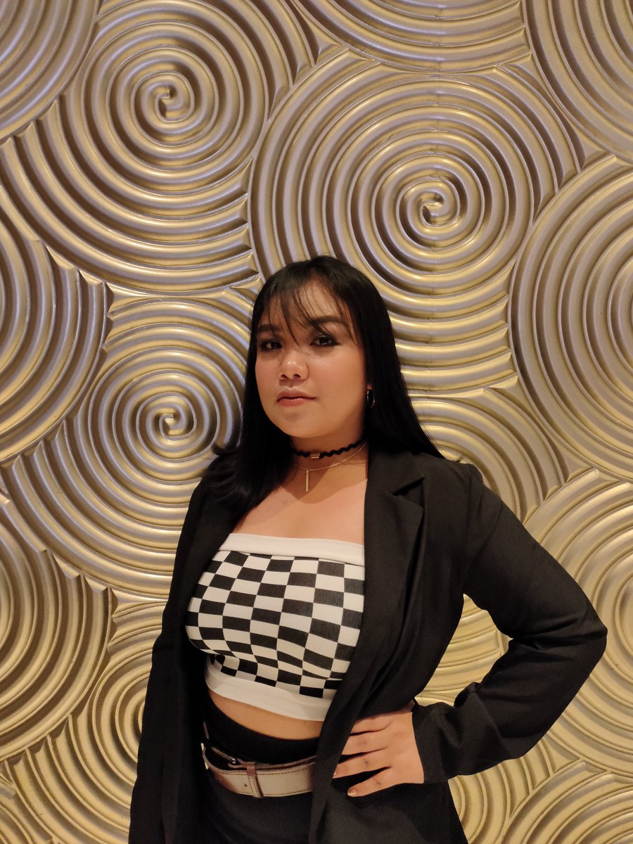 Jo_Mich082718's tweet photo. I never thought that I could actually slay this look. 💓 Ammm yaaazzzz girl!!😂🤟
-Normie hair plus the make up by yours truly-
#PearsonYearEndParty
#JUMP2019 https://t.co/8i0UGca15E