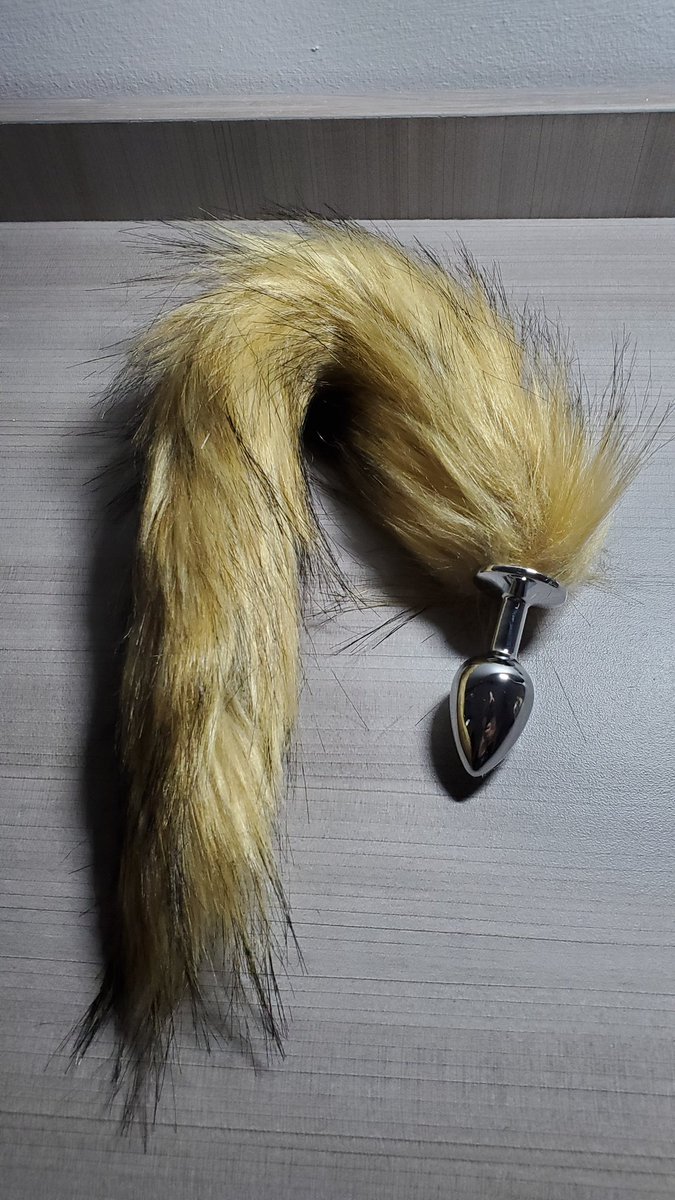 lillustmx's tweet photo. Adivinen que estrenaré hoy... #buttplug #tailplug #anal #pluganal #sexynight #pasion #erotic #foxytails https://t.co/OUZDIA1yy4