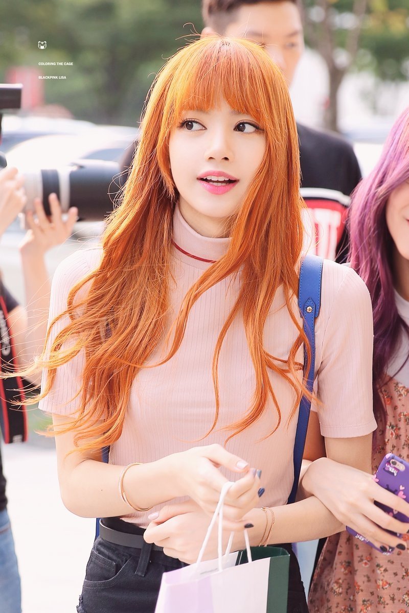 توییتر در توییتر As If It S Your Last Era Lisa Rocking That Orangey Turned Reddish Hair Like The Global It Girl That She Is My Ginger Head Baby Girl