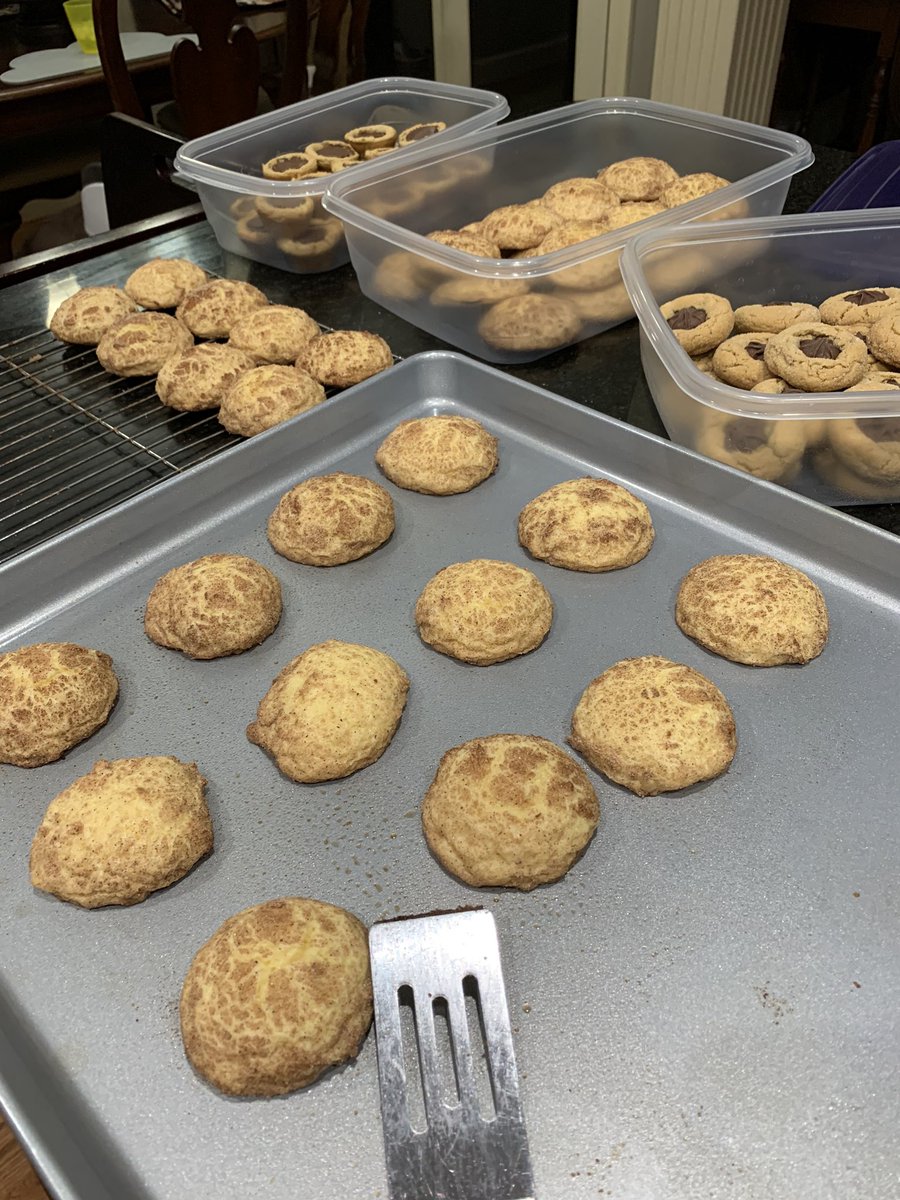VSCookieAngel's tweet photo. Christmas baking, I heart you! My house smells so good! #ksleg #cookies #christmas #snowydays https://t.co/L5RBmyv5z2