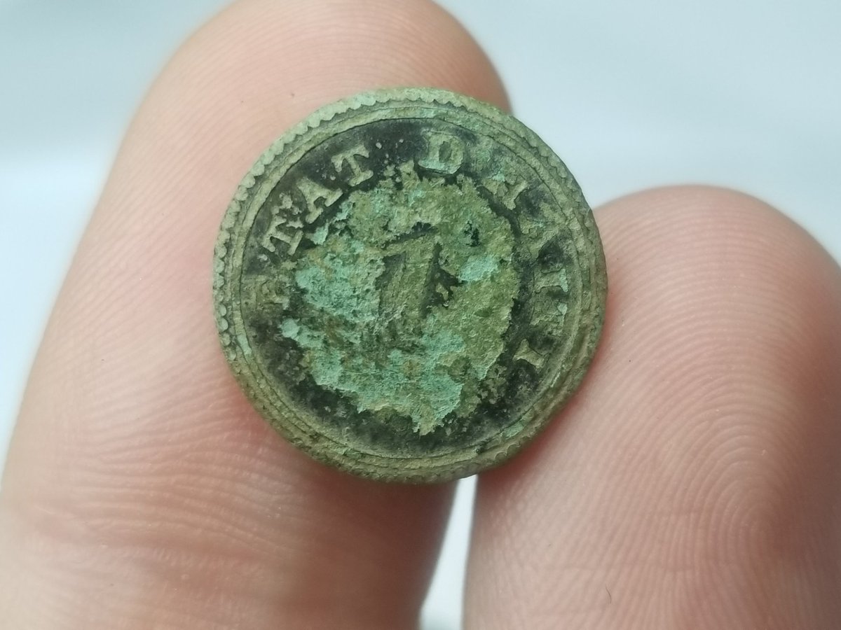 FINDER_BINDERS's tweet photo. #FINDERBINDERS  #button #Garrett #AtMax #Detector  #metaldetecting 
#DIGUS #RelicHunting #rescuehistory #metaldetectingfinds #metaldetectinginstagram #buttonsofinstagram #oldbutton #dirtfishing #history #detecting #Detectorist #digging #gooutside #njhistory #preservehistory https://t.co/aMiYsChkWw