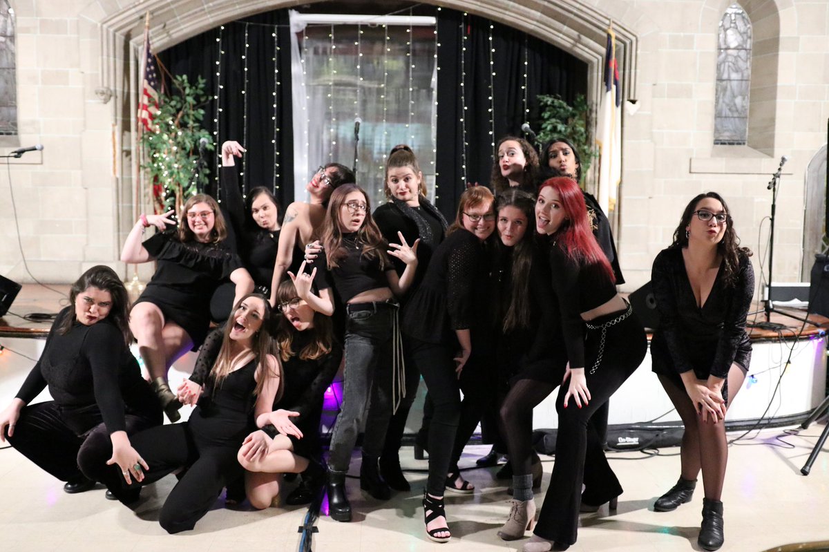 Singchronize's tweet photo. some group shots from our 2019 winter concert!! 🤩💓 📸: lindsey marie allen https://t.co/wfQHNACzWS