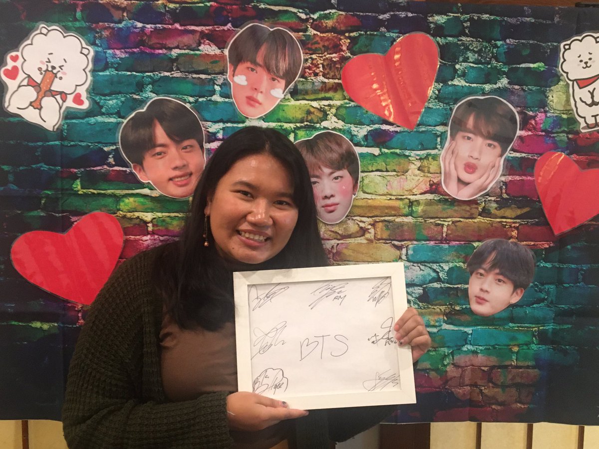 strawbeyoon's tweet photo. Three events this weekend. I am wiped but literally I always have so much fun talking with army, making friends, and loving the boys. @btshtx @HTownKTown1 @BTSArmyHTX thank you so much for hosting!! Such a warm and precious weekend. #winterepiphanycafe #ItsYouCafeHTX https://t.co/P5qmFxIZSe