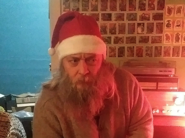 zwentner's tweet photo. Musikalisch wird es in diesem ‘Geek-Advent’ nicht mehr durchgeknallter als jetzt. Hausu Mountain’s glorreicher Weirdo-Electronia Act ‘Moth Cock‘ hat extra für uns alle Weihnachtsmusik aufgenommen. https://t.co/ooEJpk6zWY #GeekAdvent2019 #xmas #mothcock https://t.co/LQeTktLKcd
