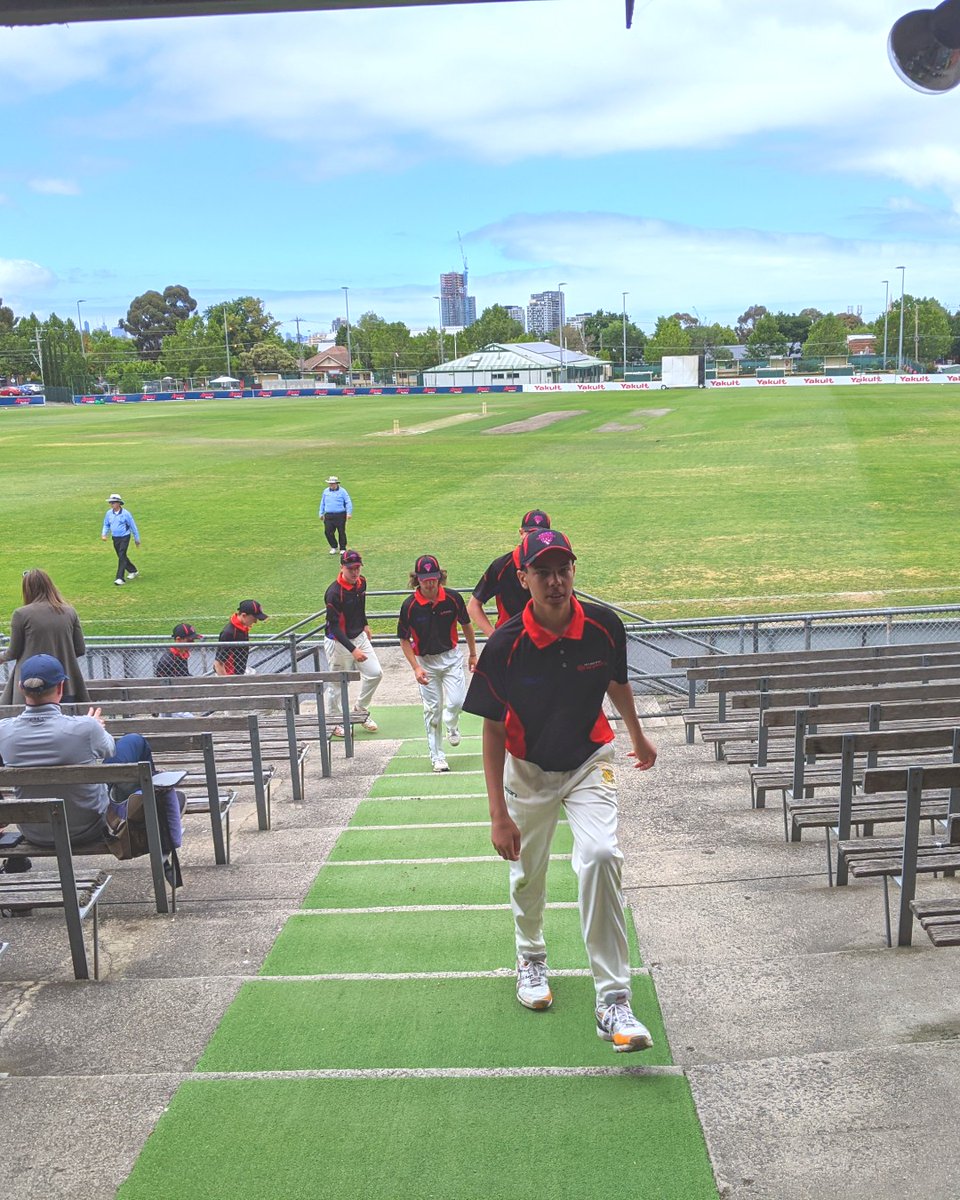 The Under 16 Wizards have held on for a tense 9th wicket win today with Issac Dukic and Fallan Cathcart combining to knock off the final 14 runs.  

Mallee (122) N Panaia 3/14 B Pereara 2/21 def by Wizards (9/123) 

Tomorrow we play the Western Spirit @ Greenvale CC. #PlayBrave