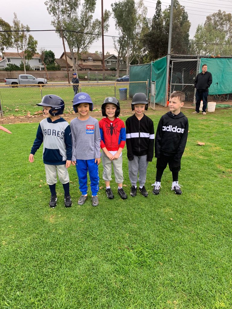 tustineasternLL's tweet photo. A great day at the fields with all our future Spring season players. Our coaches had a great day at our Preason Workout. All the kids came out,worked hard and had fun. If you haven’t registered there is still time to register before our next one. Get Registered now! #TELLafriend https://t.co/8tASJAzkng